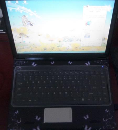 美化过的笔记本键盘外壳照片
