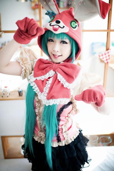 兔兔和她的高中同学公主CosPlay图2