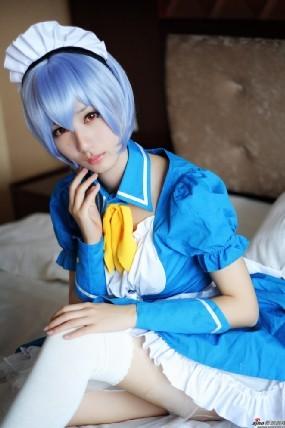 蓝衣白丝女仆Cosplay图赏1