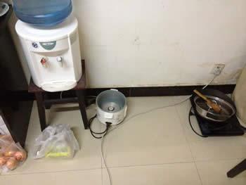 女屌丝的简易厨房