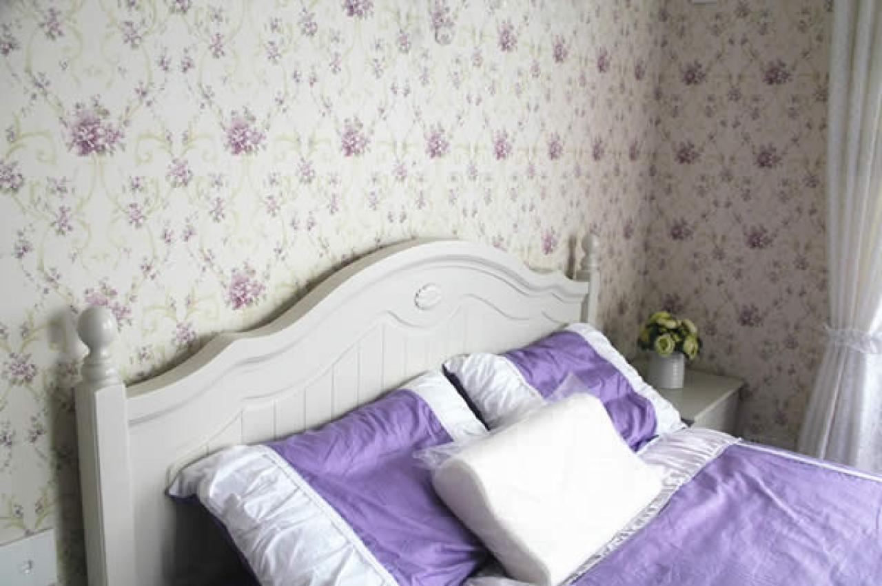 床周围墙纸的设计