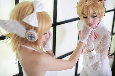 M酱亲吻K酱的手