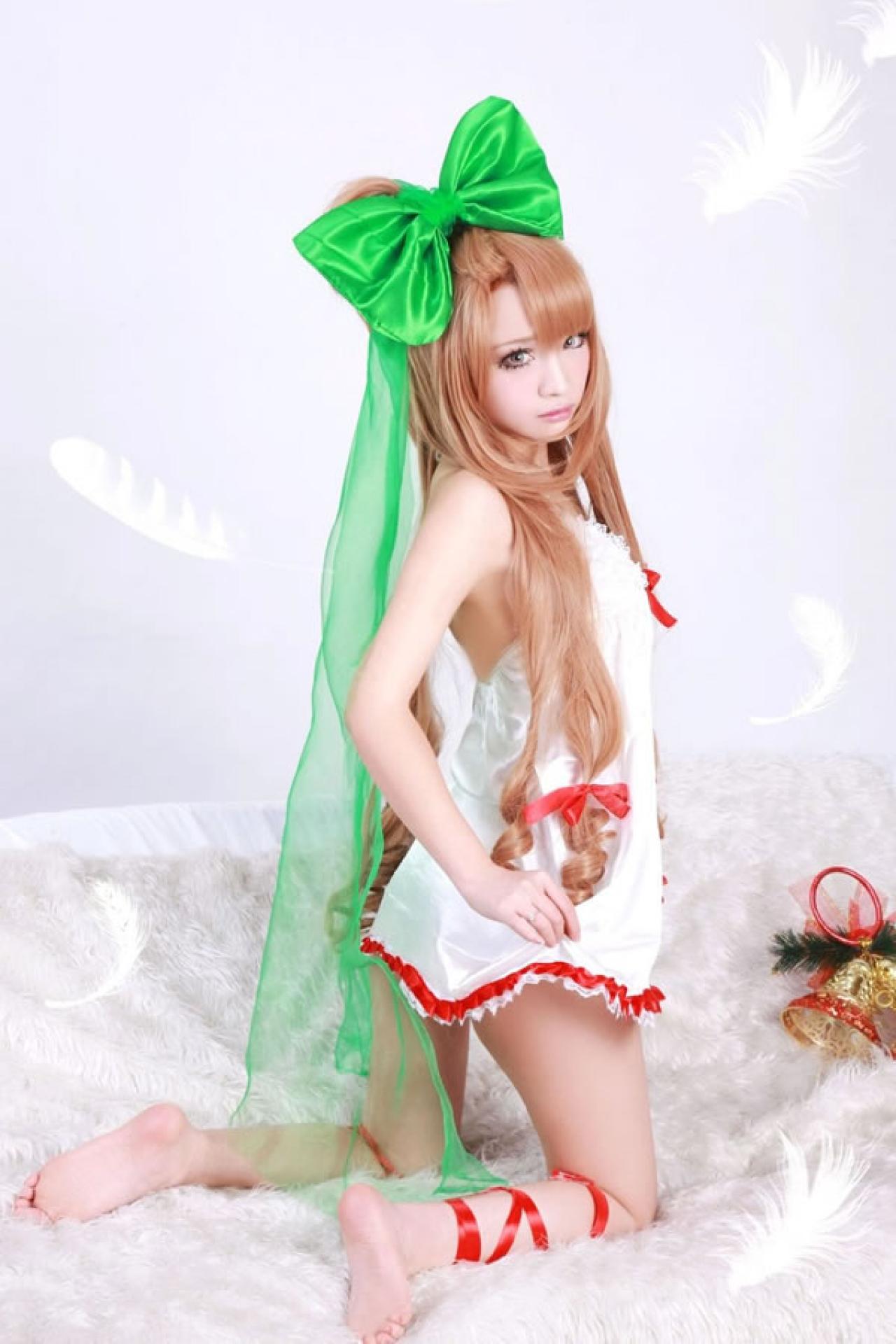 千夜未来12年圣诞Cosplay侧面照