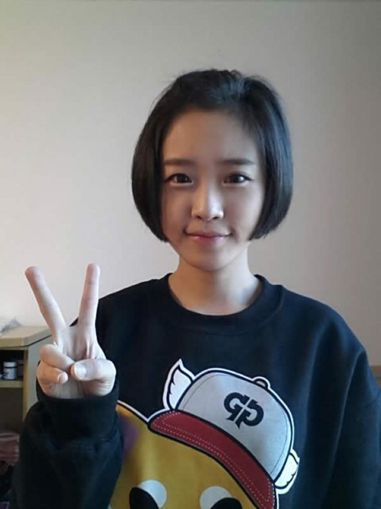 兔娘的短发素颜照