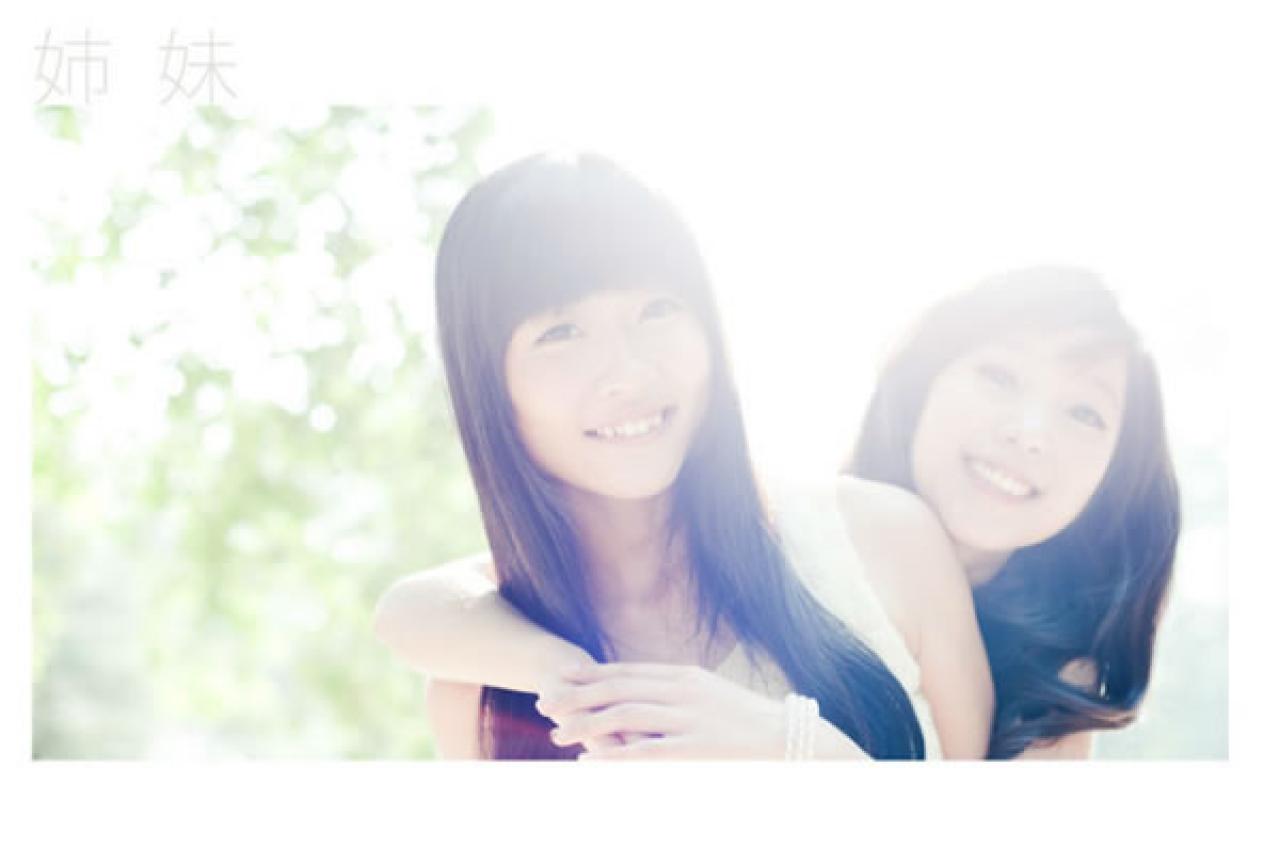 蕊蕊Thea姊妹写真集姊妹在一起嬉戏的样子
