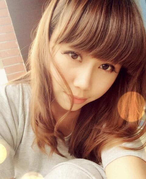 代表太阳拯救你的漫果果正面自拍