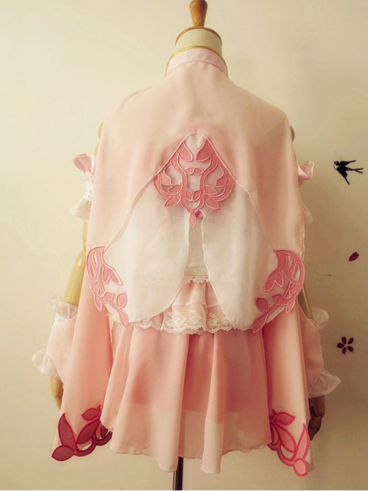 剑网三定国秀萝粉色COS服背部照