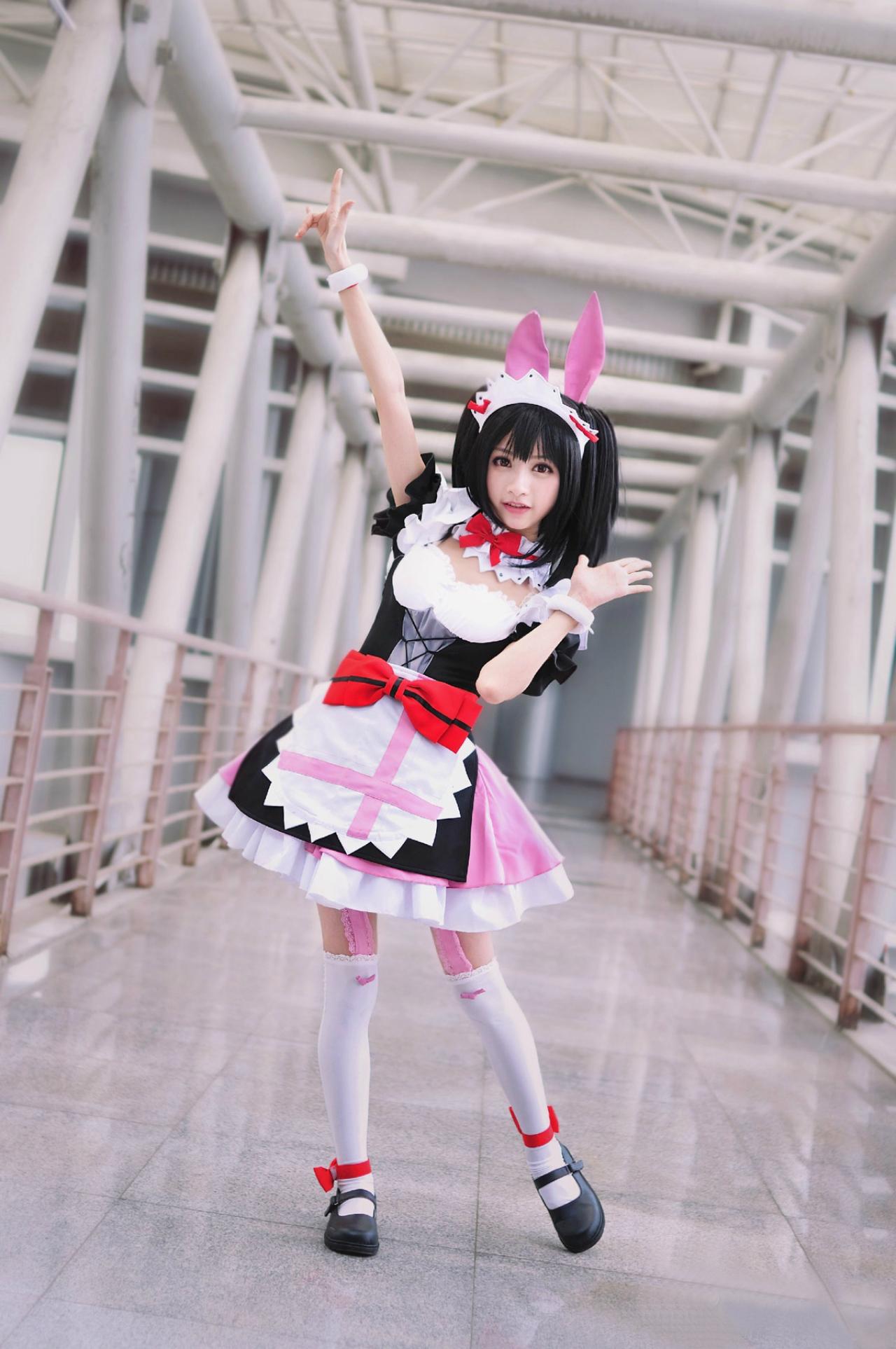 橘子酱扮演矢泽妮可经典手势