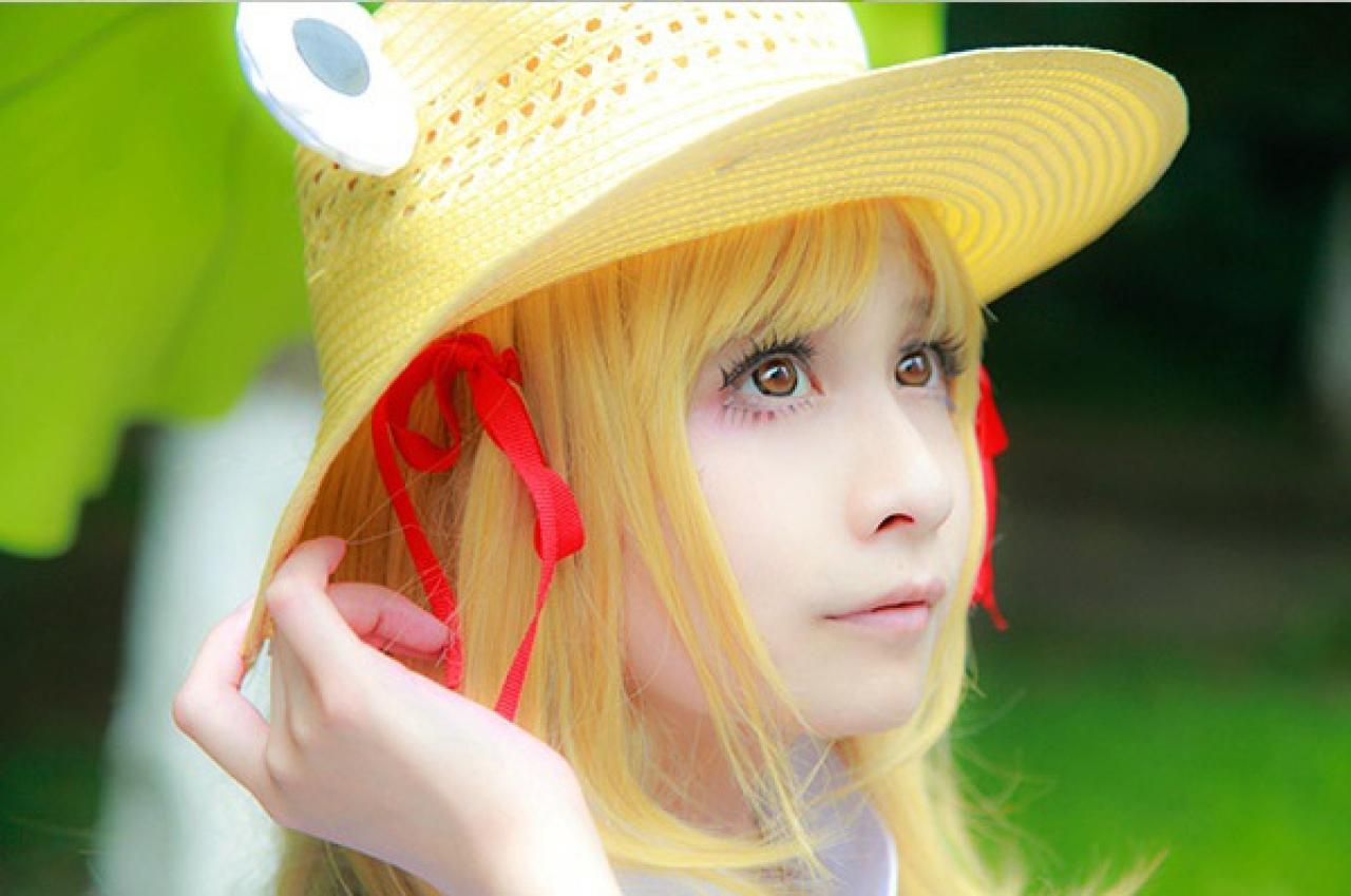 桃小陌扮演泄矢诹访子脸部特写