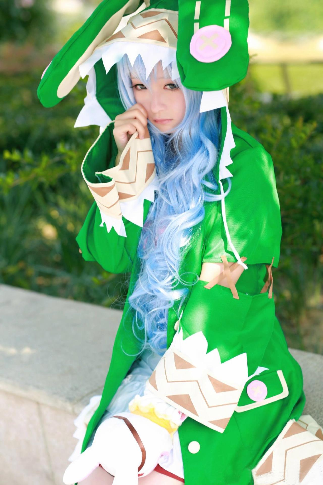 树里扮演四糸乃哭泣揉眼睛的姿势