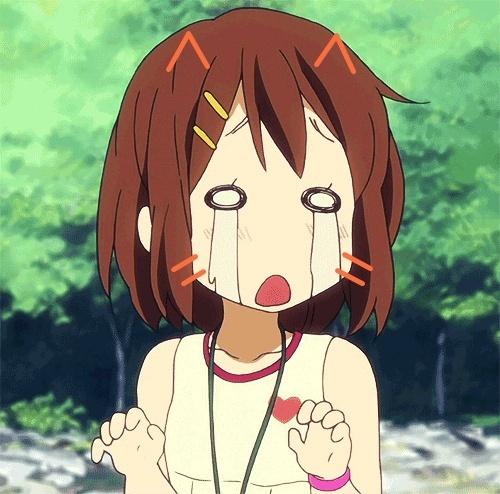 平泽唯泪流满面的神情