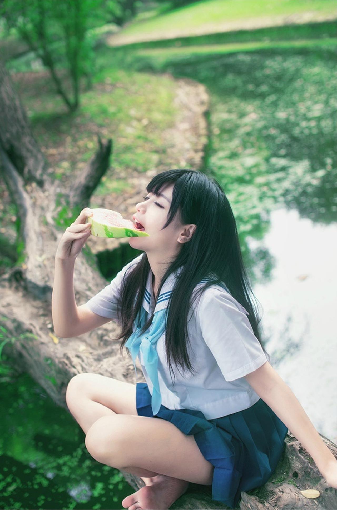 流一张大嘴巴吃西瓜