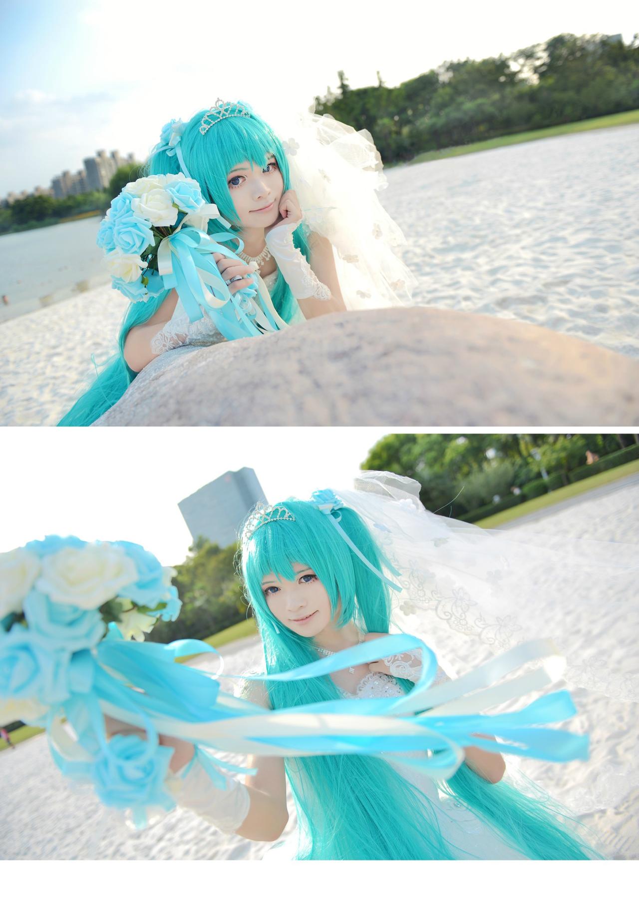 小线迎风举起手捧花，花带随风飘舞