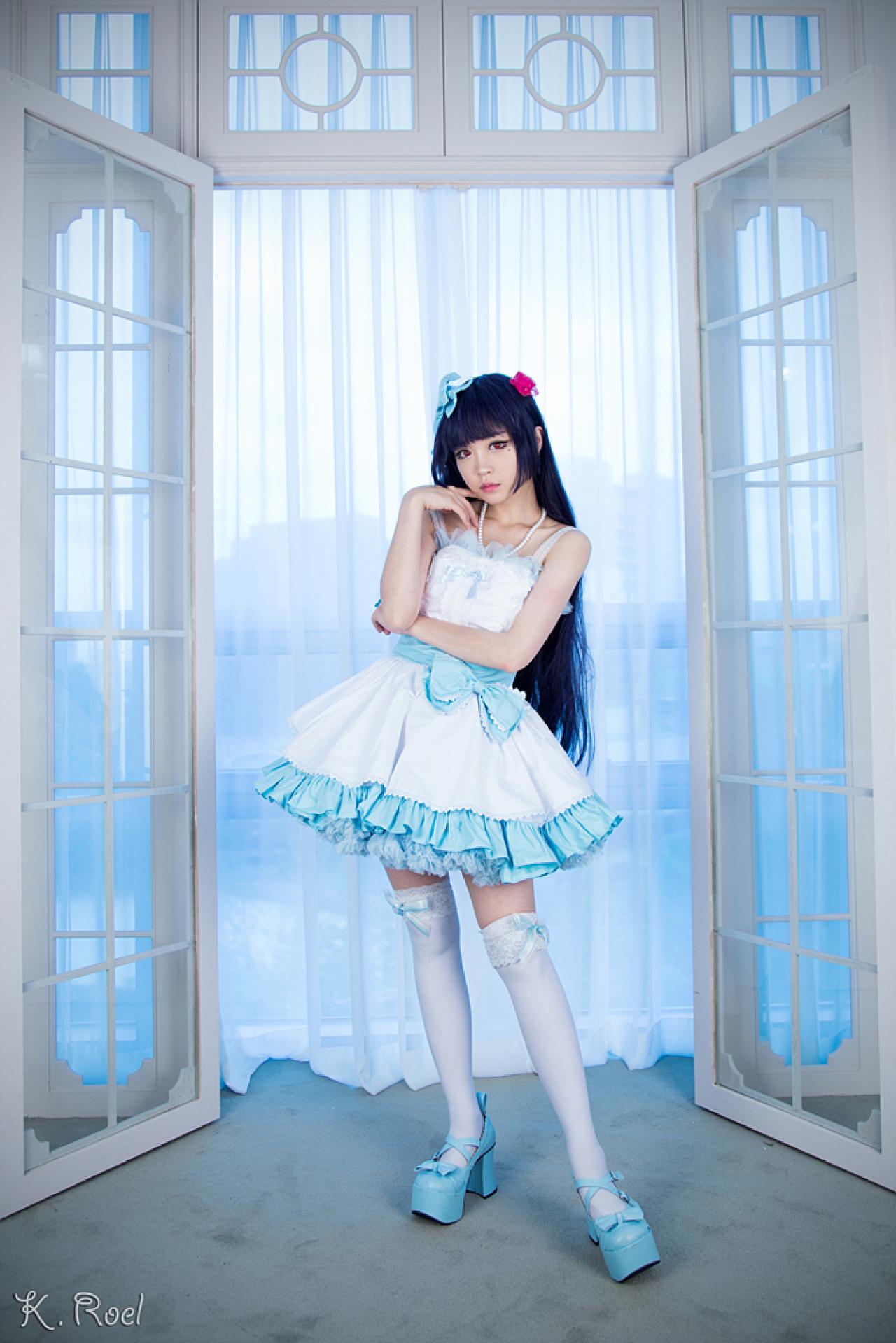 兔娘扮演五更琉璃站立全身照