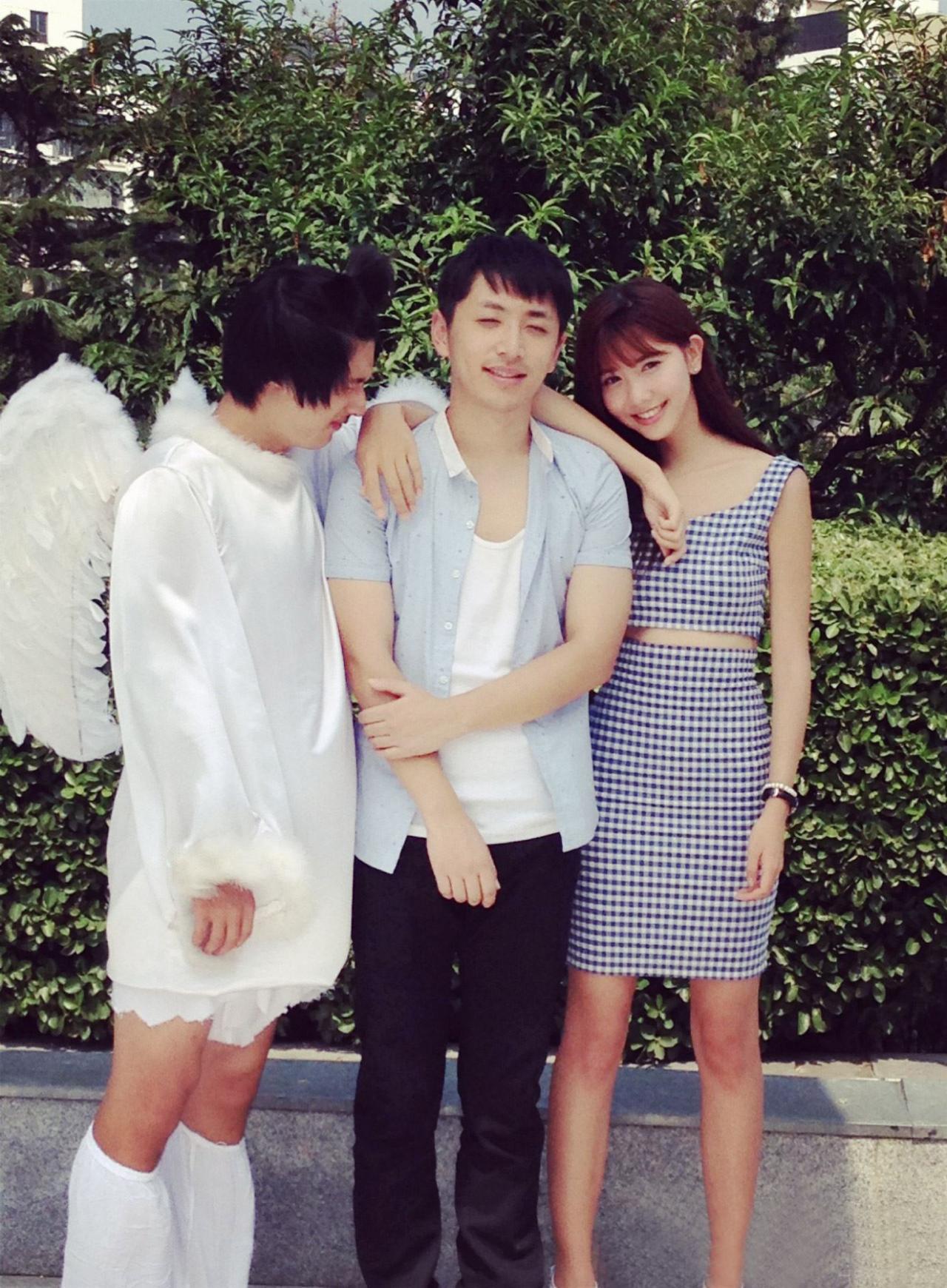 李梦颖、白客和天使的扮演者柯达合照