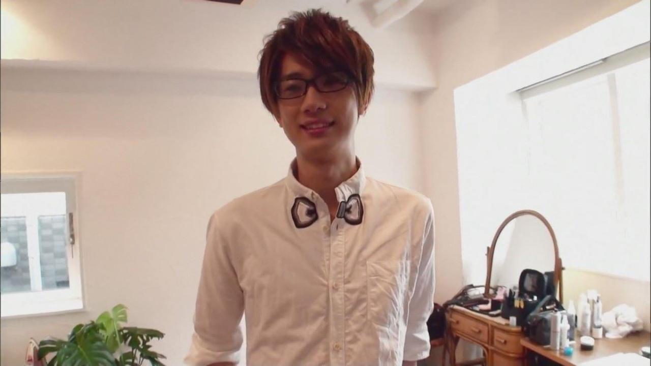 江口拓也略带紧张的神情