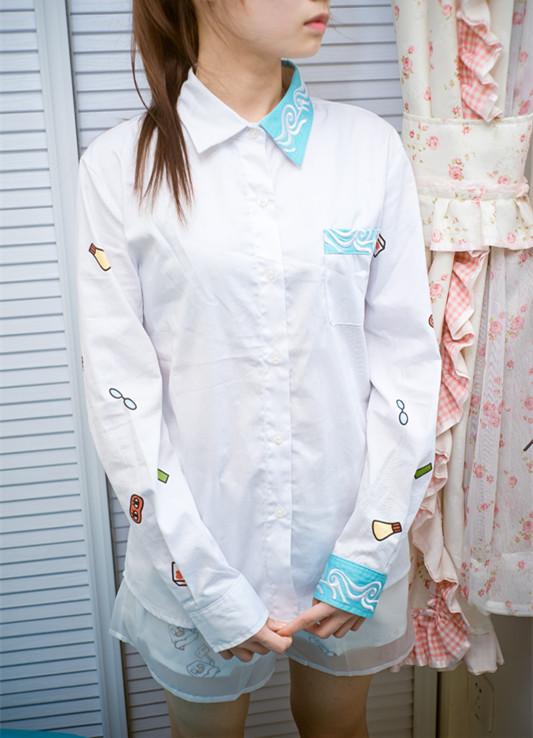 馋宝宝穿着银魂衬衫的正面