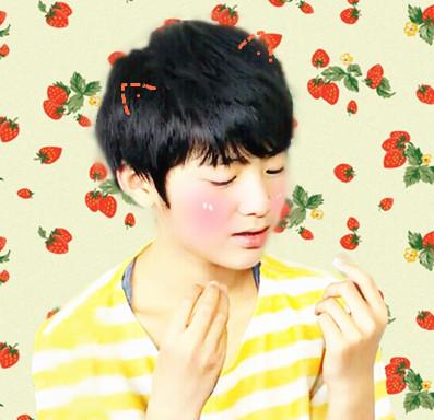 TF家族刘志宏双手抬起头像