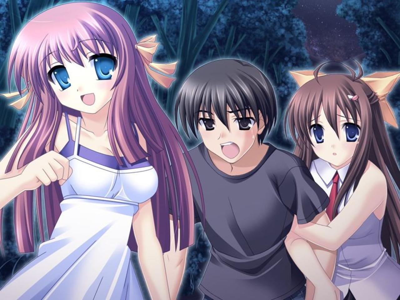 姫ノ宫深晴、远山泉水、持田千寻在森林里，姫ノ宫深晴兴奋地牵着持田千寻的手，远山泉水害怕地搂着持田千寻的胳膊