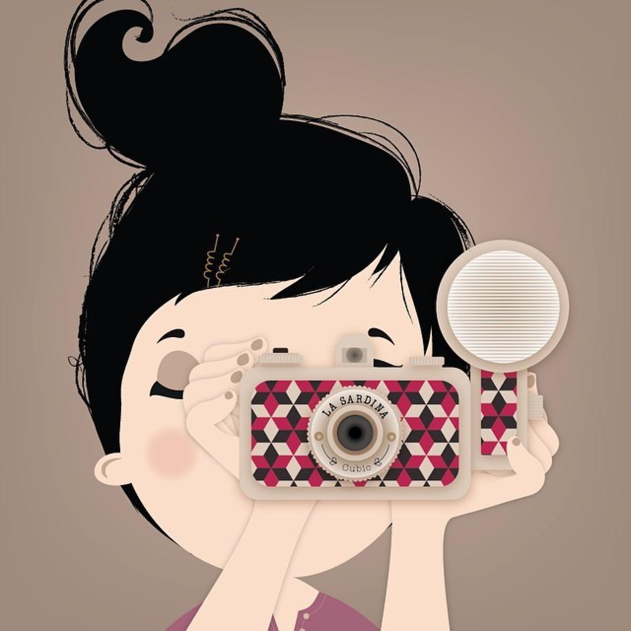 正在照相的可爱女生大头头像