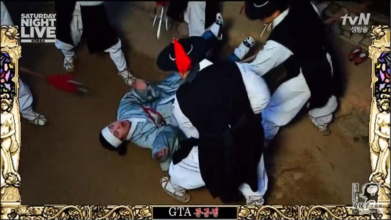 男主被士兵群殴