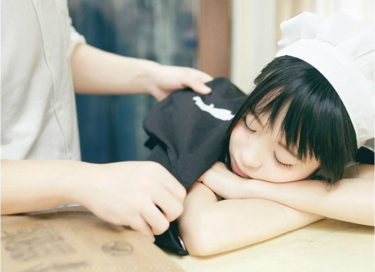 给鳄鱼同学披上：小心着凉