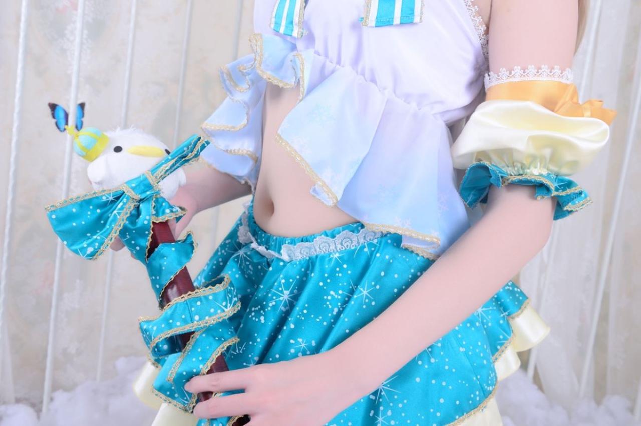 Himari原谣扮演南小鸟拿着的手杖