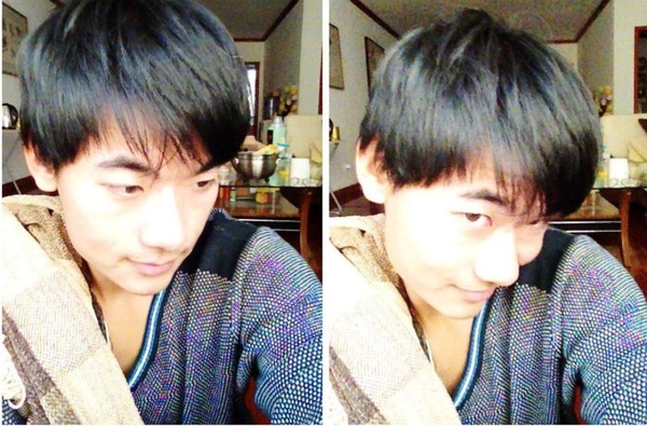 羽令示范垂眉低眼的自拍