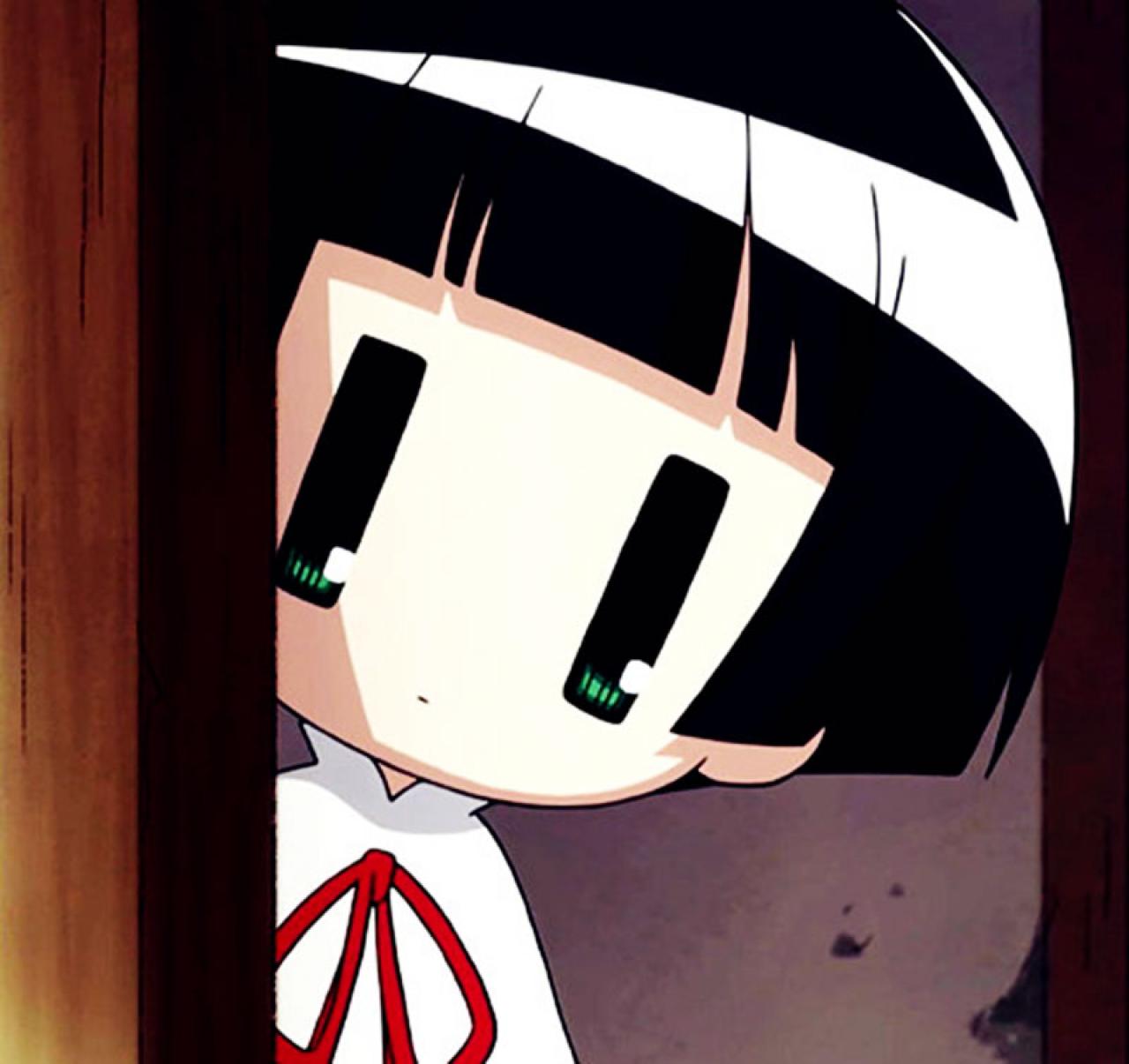 市松小雏躲在门后露出脑袋的头像