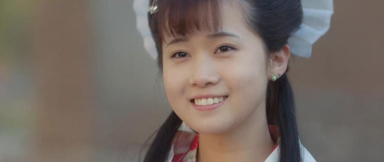 王怡悦饰演白素贞微笑的神情特写