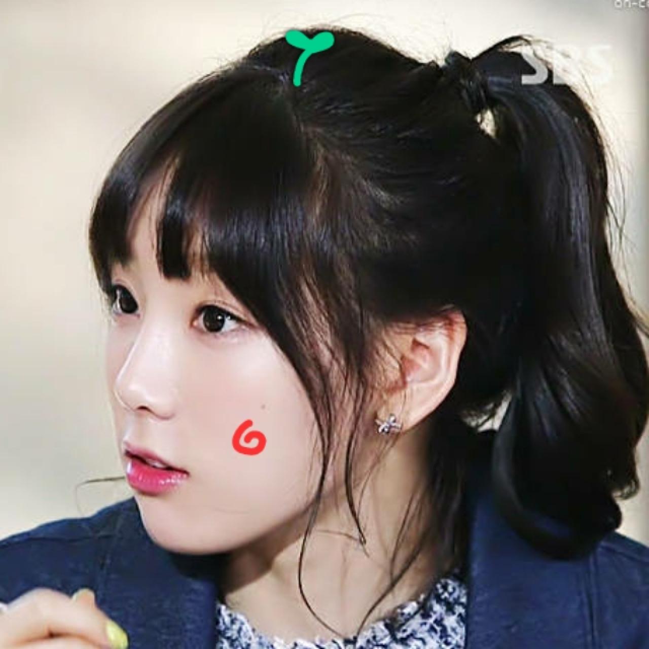 金泰妍的侧脸表情