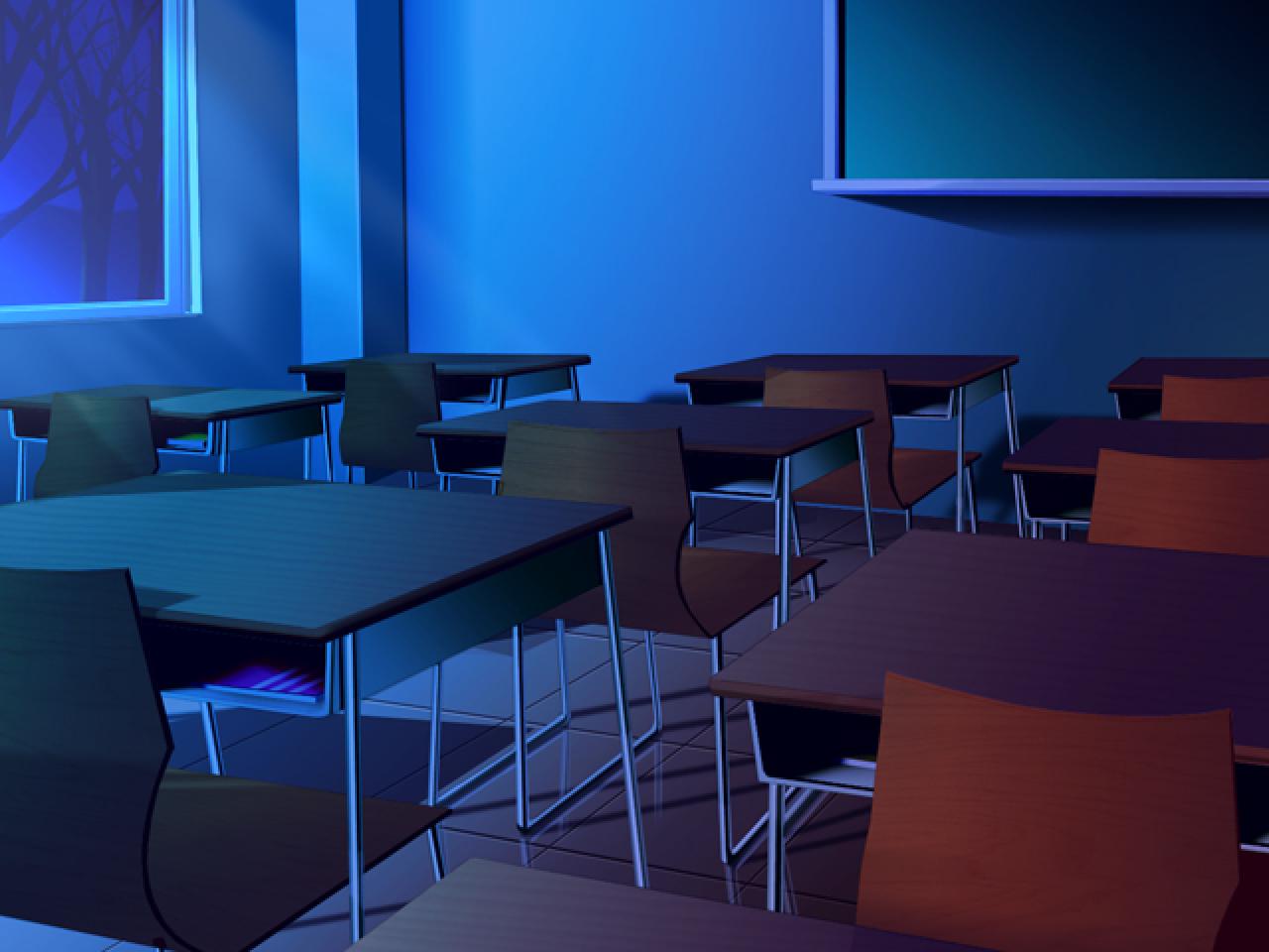 《Kanon》中夜晚月光映射下的教室