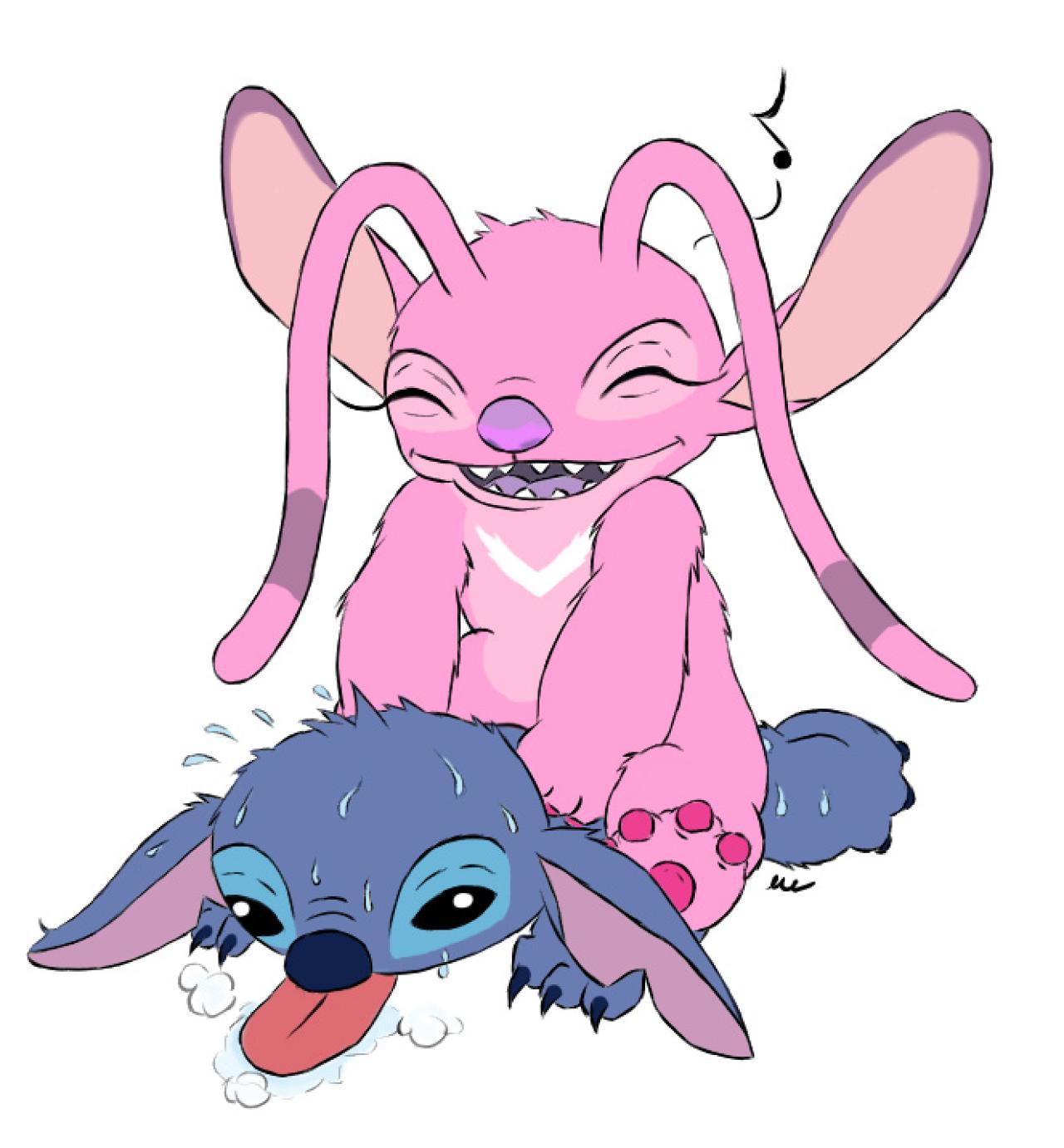 安琪骑着史迪奇情侣头像