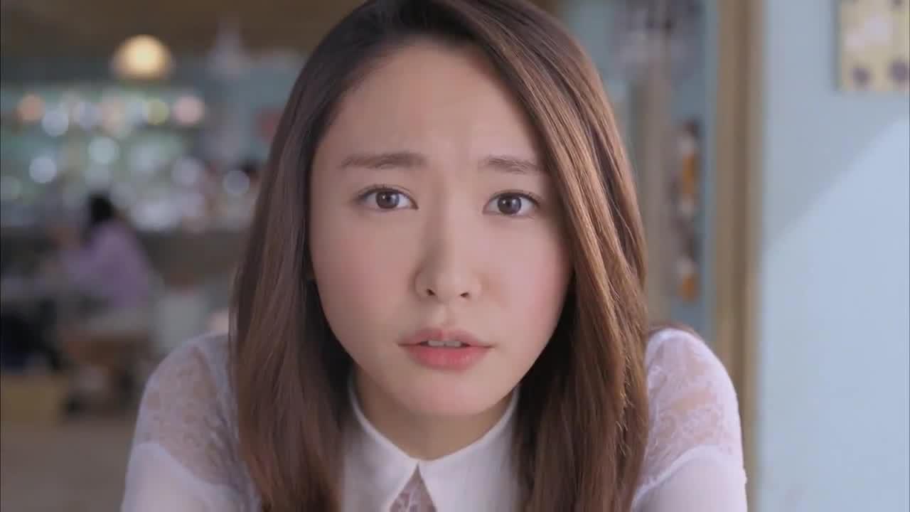 一脸无辜的新垣结衣表情