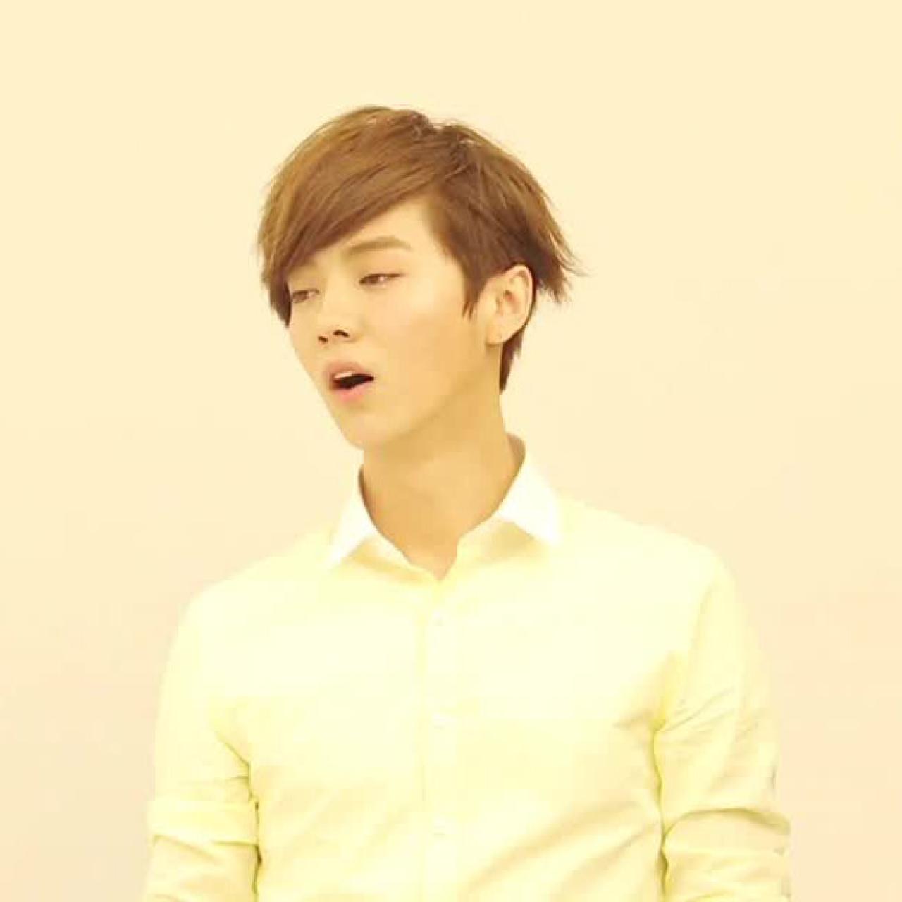 搬运间隙的鹿晗头像