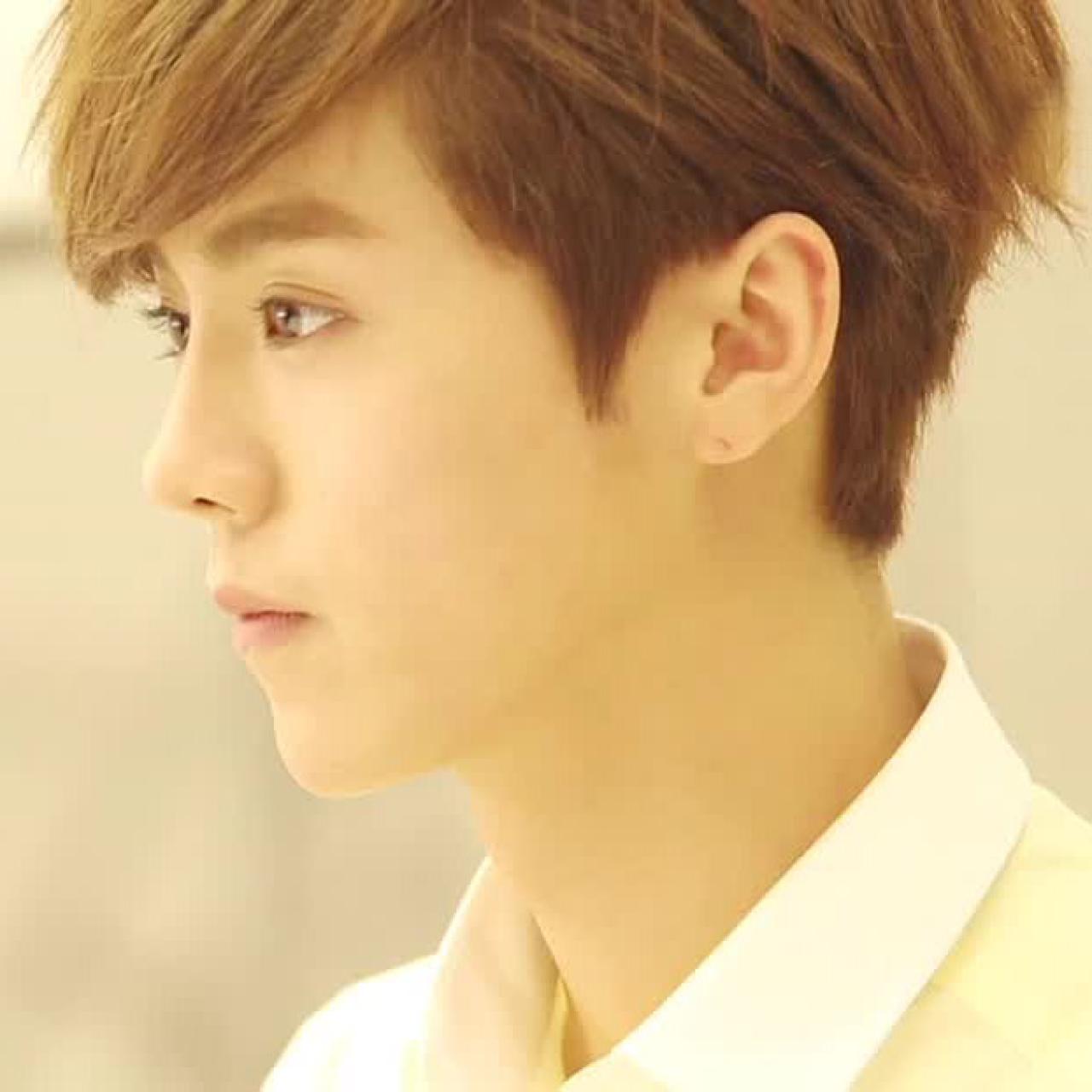 平静鹿晗的侧脸头像